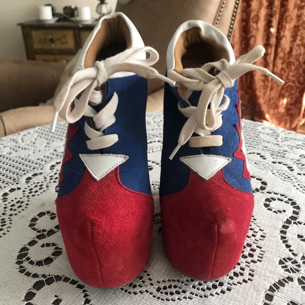 Platform shoes